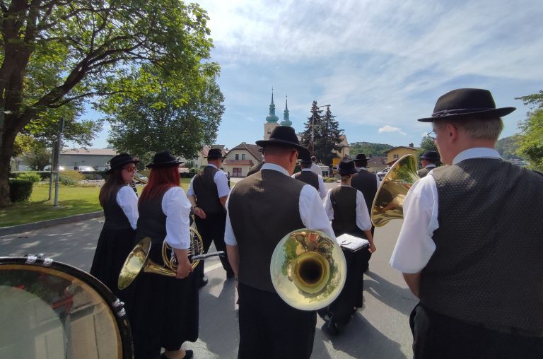 Mehr über den Artikel erfahren Fronleichnam in Schwarzau